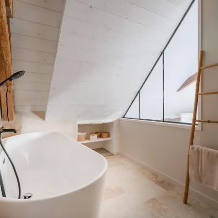 Nature Avec Bain Nordique Et Sauna, Etang Et Bambouseraie Holiday home Bauge-en-Anjou