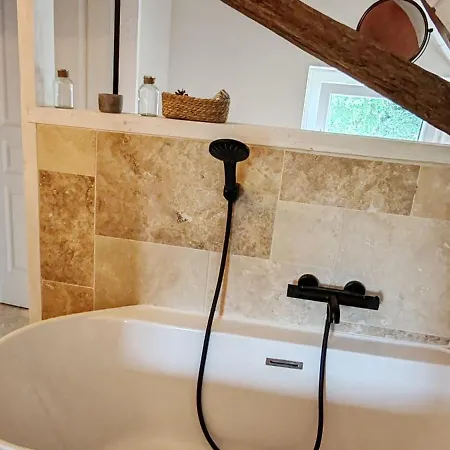 Holiday home Nature Avec Bain Nordique Et Sauna, Etang Et Bambouseraie Bauge-en-Anjou