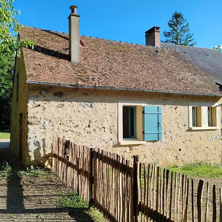 Holiday home Nature Avec Bain Nordique Et Sauna, Etang Et Bambouseraie Bauge-en-Anjou